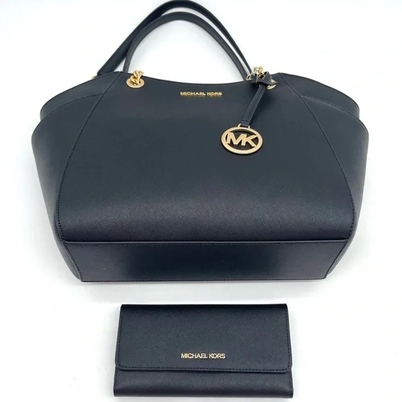 Michael Kors Large Chain Shoulder Tote Bag & Trifold Wallet - Picture 4 of 8